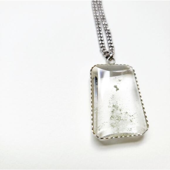 Sterling Silver Malachite Inclusion Pendant on Chain - Picture 5 of 7